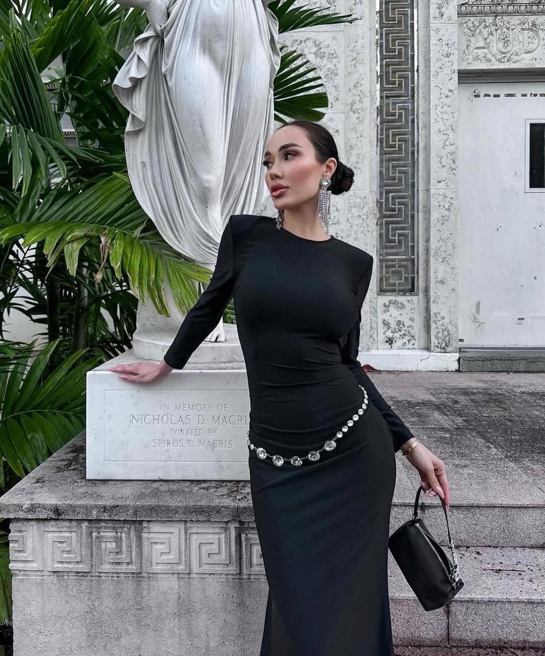 Elegant Long Dress with Diamond Chain Waist