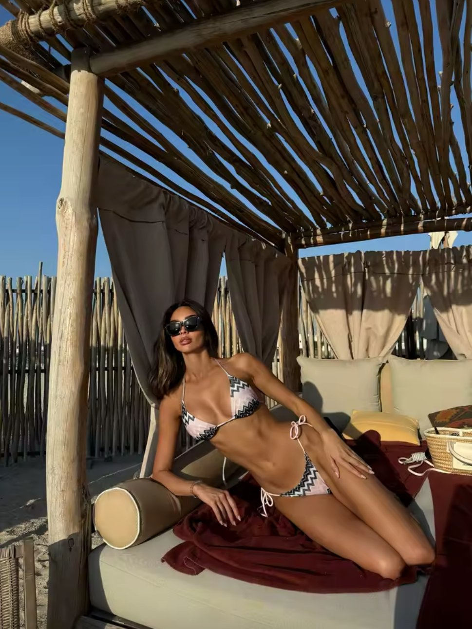 Island Escape Cut-Out Set