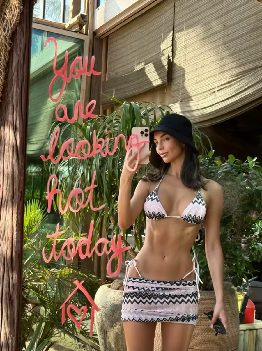 Island Escape Cut-Out Set